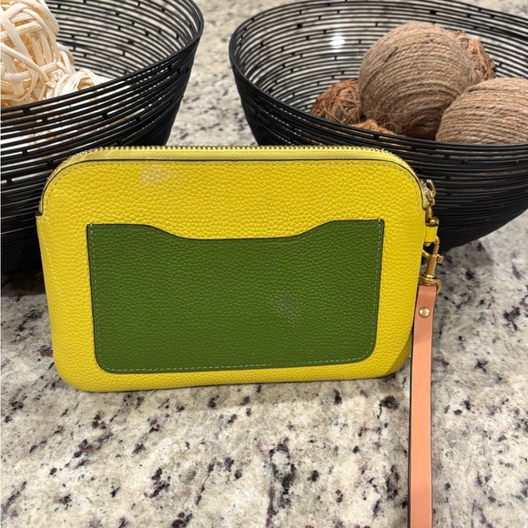 Tory Burch Perry Bombe Wristlet Yellow/Green Small mark on green pocket color - Picture 3 of 8